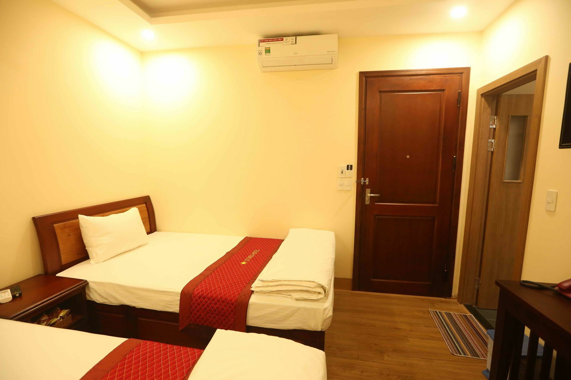 Stars Hotel Da Nang Bagian luar foto