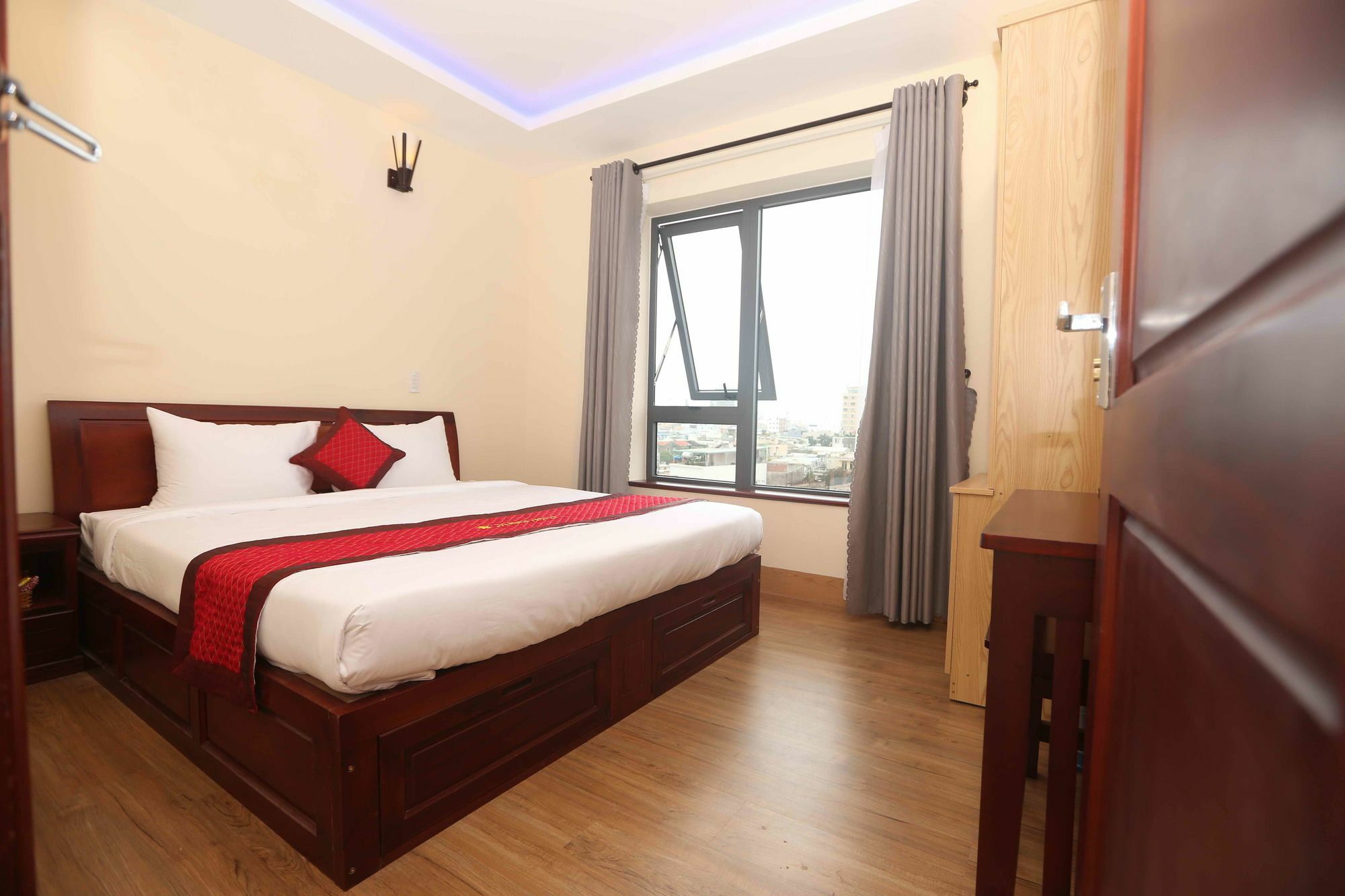 Stars Hotel Da Nang Bagian luar foto